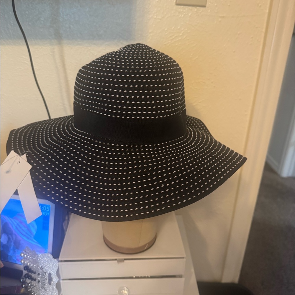 NEW Black and White Polka Dot Women's Sun Hat